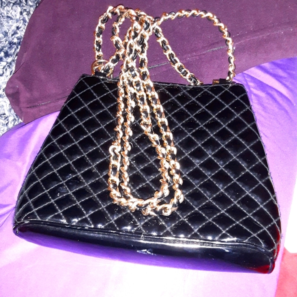 80s retro black and gold purse